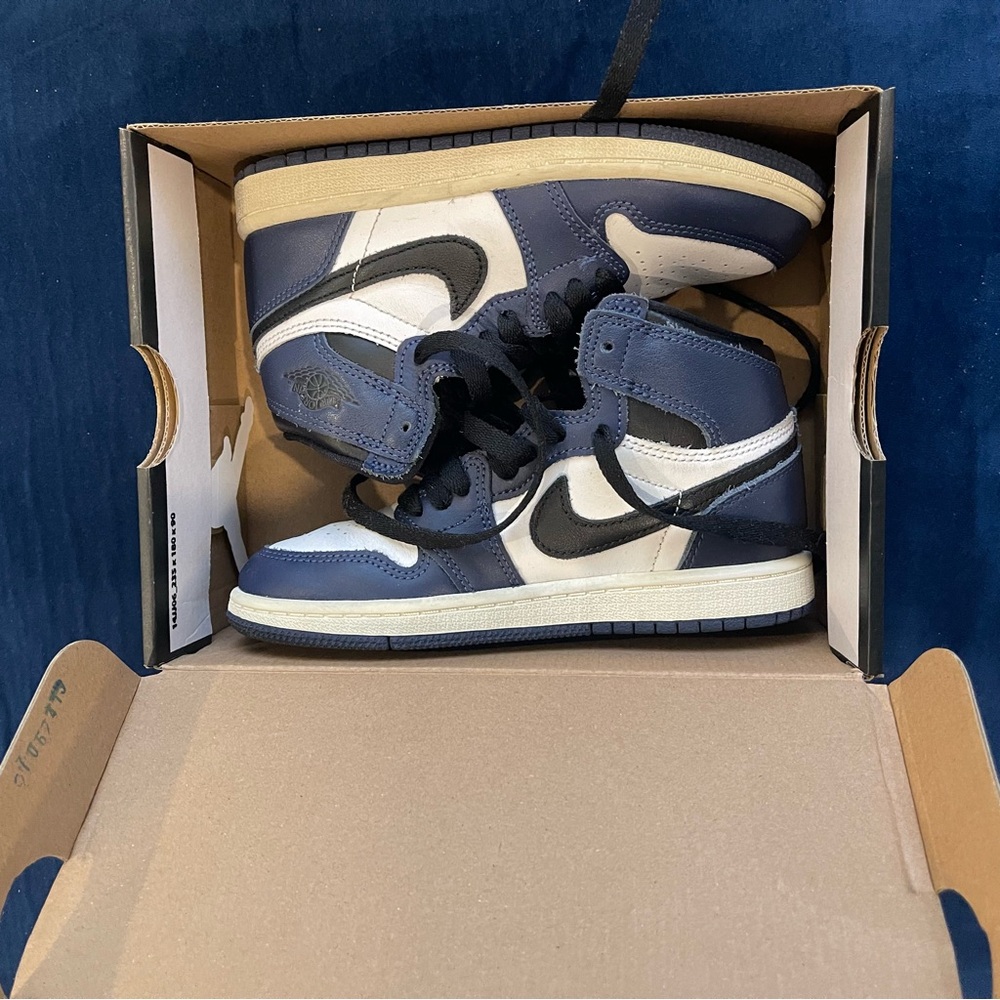 Kids Jordan 1s